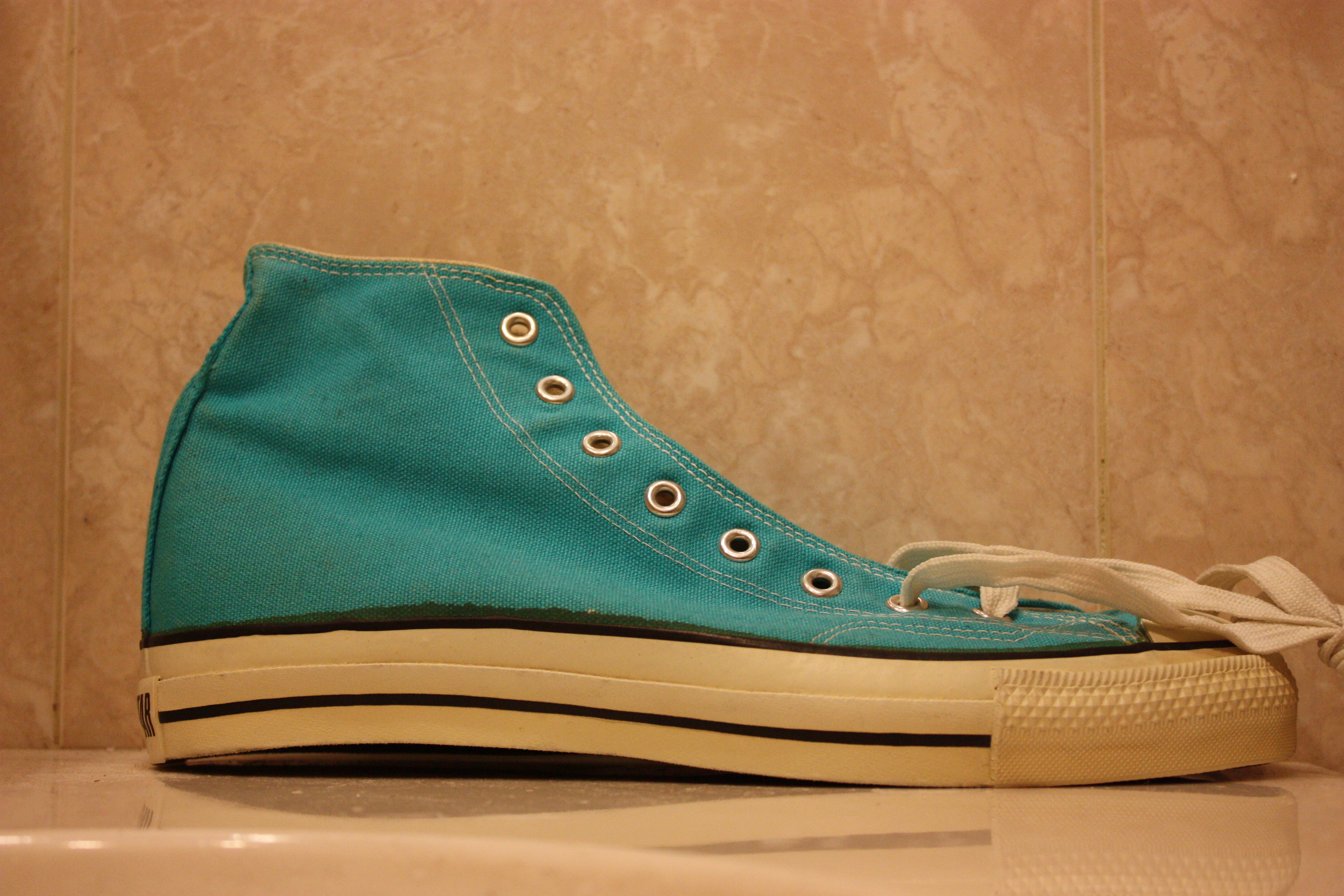 Converse Made In The USA Fluorescent Blue 1980′s DeFY Converse Made In The USA Fluorescent Blue 1980′s DeFY