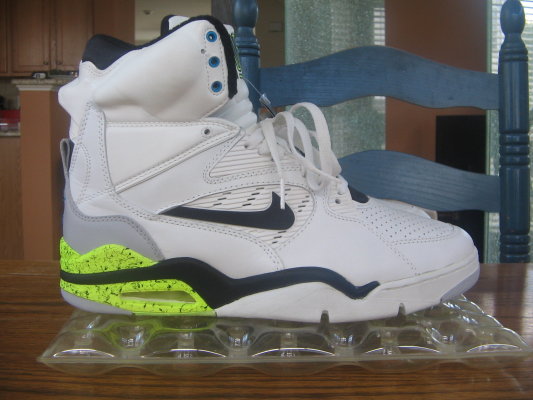 Nike Air Command Force Pump 1990 Come In And Vote For This Shoe To Be Retro D Defy New