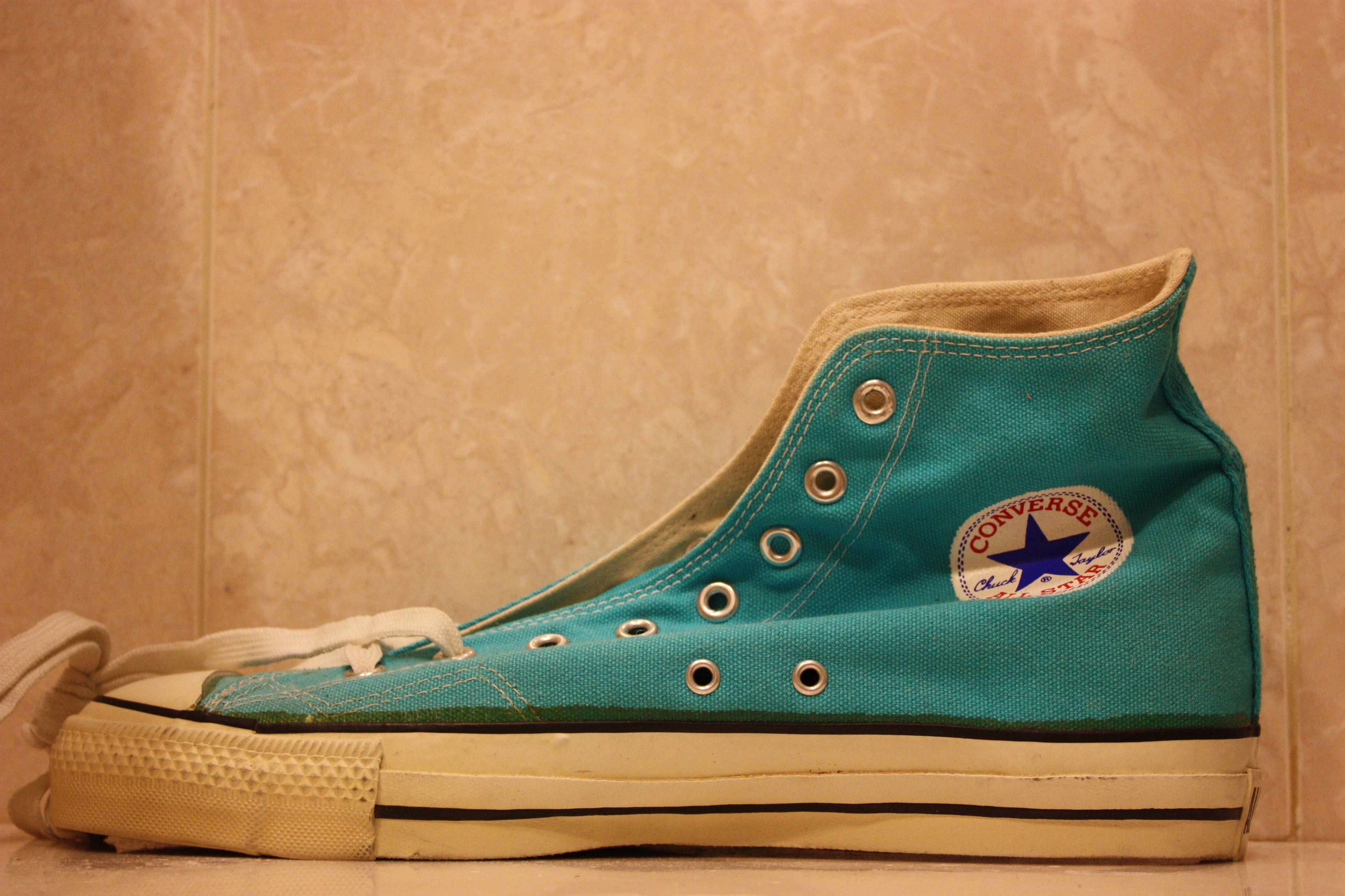 Converse Made In The USA Fluorescent Blue 1980′s DeFY Converse Made In The USA Fluorescent Blue 1980′s DeFY