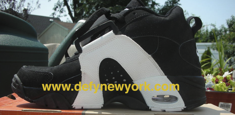 Nike Air Veer Retro 2003 Bruce Smith DeFY. New York Nike Air Veer Retro 2003 Bruce Smith DeFY. New York