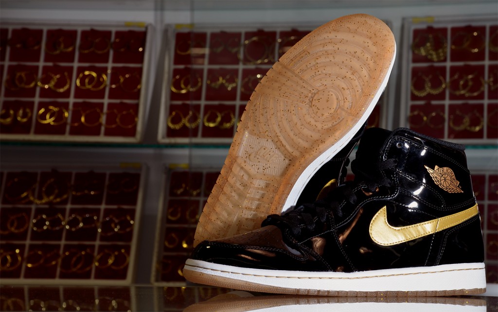 Release_041313-BlackGold-2