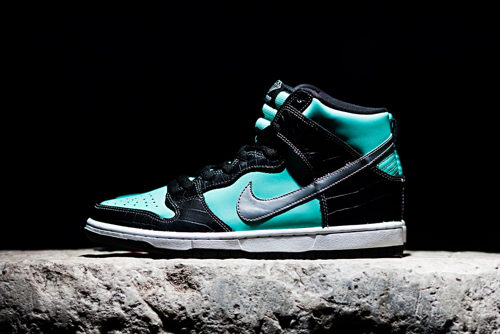 diamond-supply-co-nike-sb-dunk-high-tiffany-a-closer-look-1